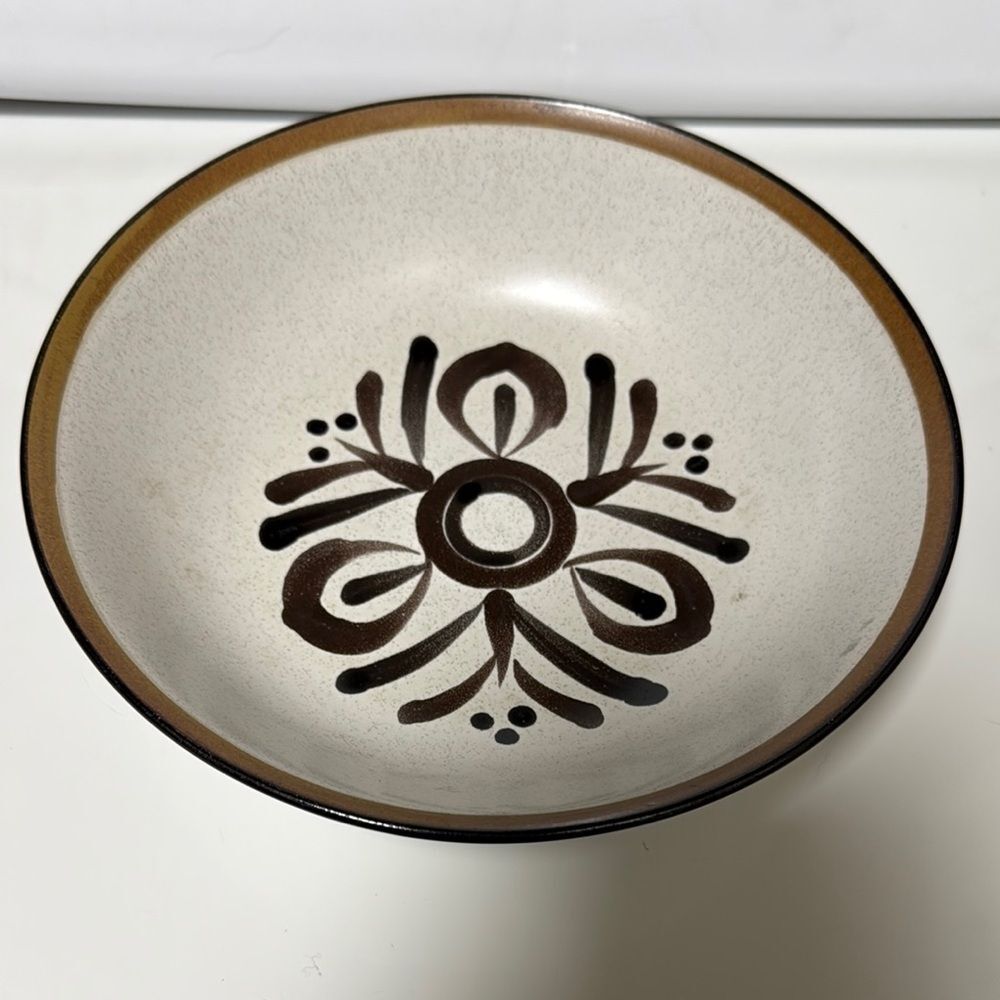 Noritake Folkstone Genuine Stoneware serving bowl